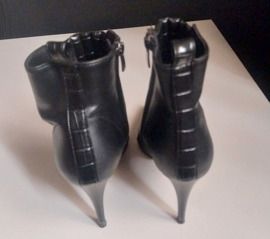 Siyah Deri Topuklu Gotik Kadın Bot - Görsel 3