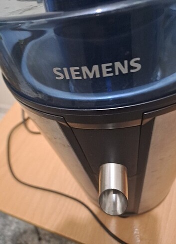 Simens meyvesu blender
