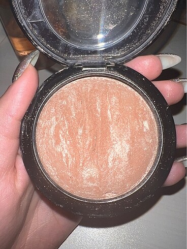  Beden Mac soft&gentle aydınlatıcı