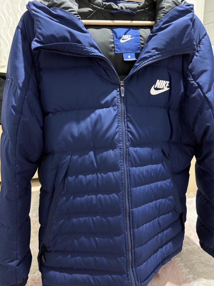 Erkek Lacivert Nike Kapüşonlu Kaz Tüyü Mont - Görsel 2