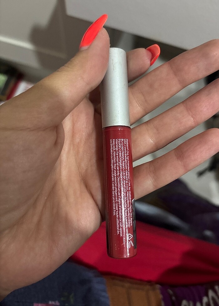 Meet matte hughes royal kırmızı mat the balm ruj - Görsel 2