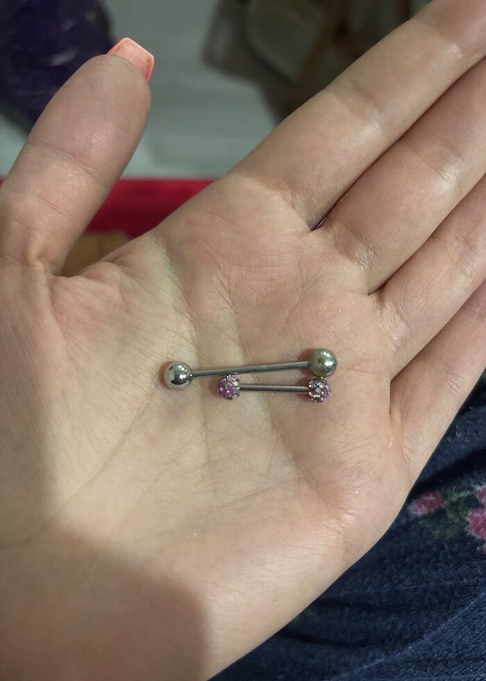 Dil piercingi ilk delim için uzun - Görsel 2