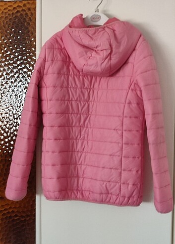LC Waikiki Çocuk Montu.
