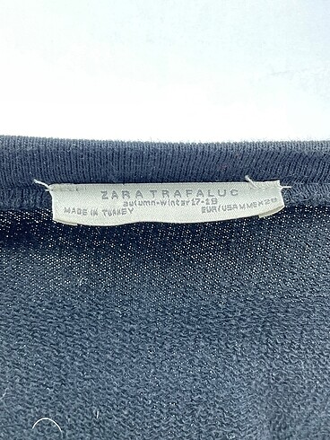 28 Beden siyah Renk Zara Sweatshirt %70 İndirimli.