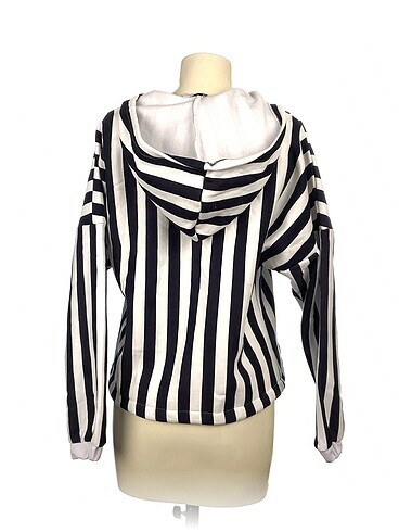 38 Beden Zara Sweatshirt %70 İndirimli.