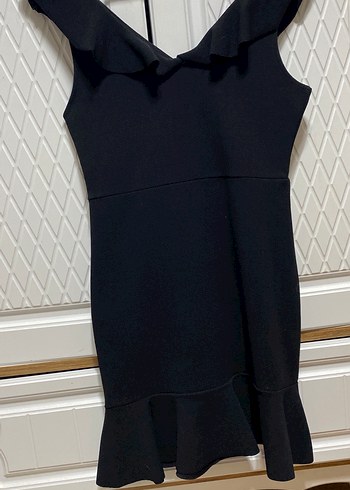 Siyah V Yakalı Fırfırlı Midi Elbise - Görsel 3