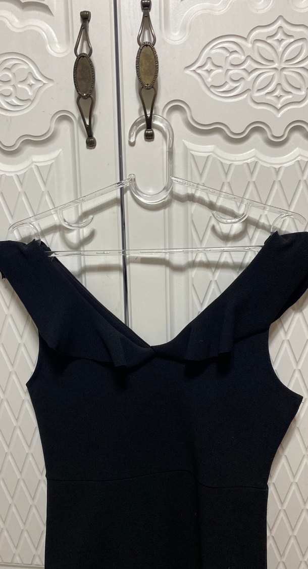 Siyah V Yakalı Fırfırlı Midi Elbise - Görsel 2