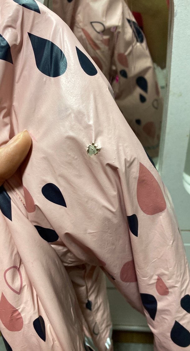 Kız Çocuk Pembe Desenli Yağmurluk - Görsel 4