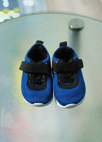 Bebek ayakkabı