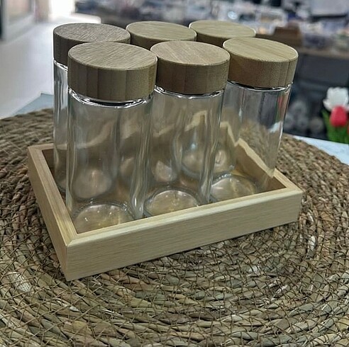 Standlı cam baharatlık
