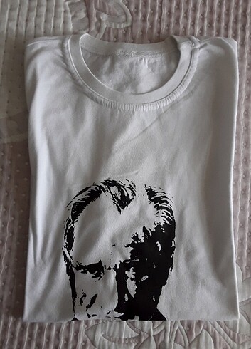 Atatürk temali tişört 