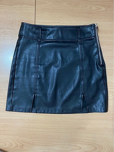 Bershka mini deri etek