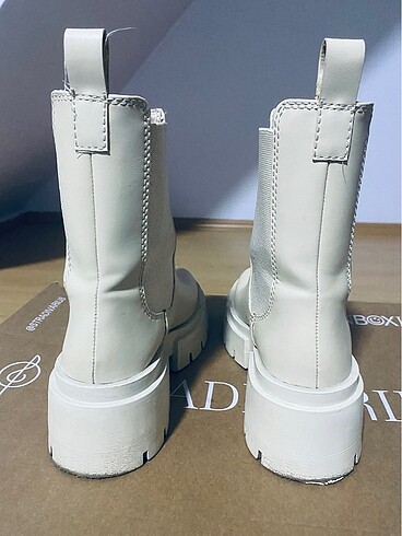 35 Beden ten rengi Renk H&M bot