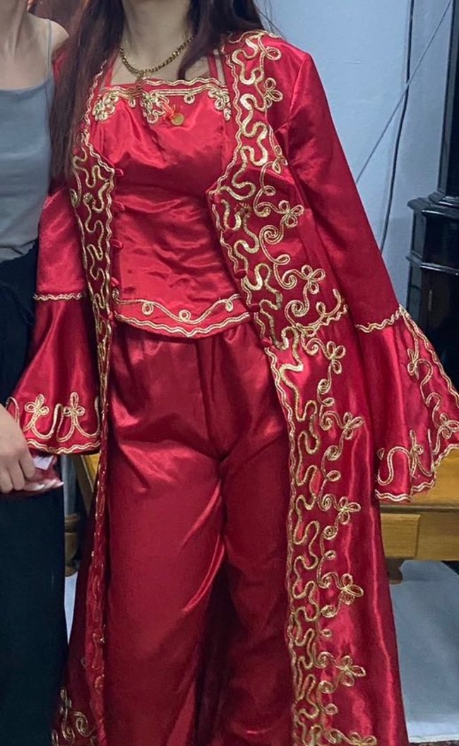 Uzun Kollu Kırmızı Etnik Desenli Midi Elbise - Görsel 2