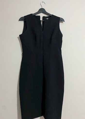 Siyah Midi V Yaka Kolsuz Ofis Elbisesi - Görsel 3