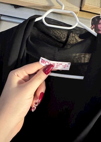 Siyah Drapeli V Yaka Uzun Kollu Bluz - Görsel 3