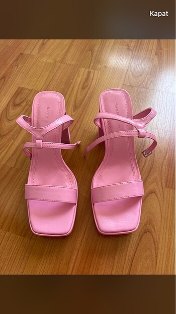 Bershka pembe sandalet kalın topuk