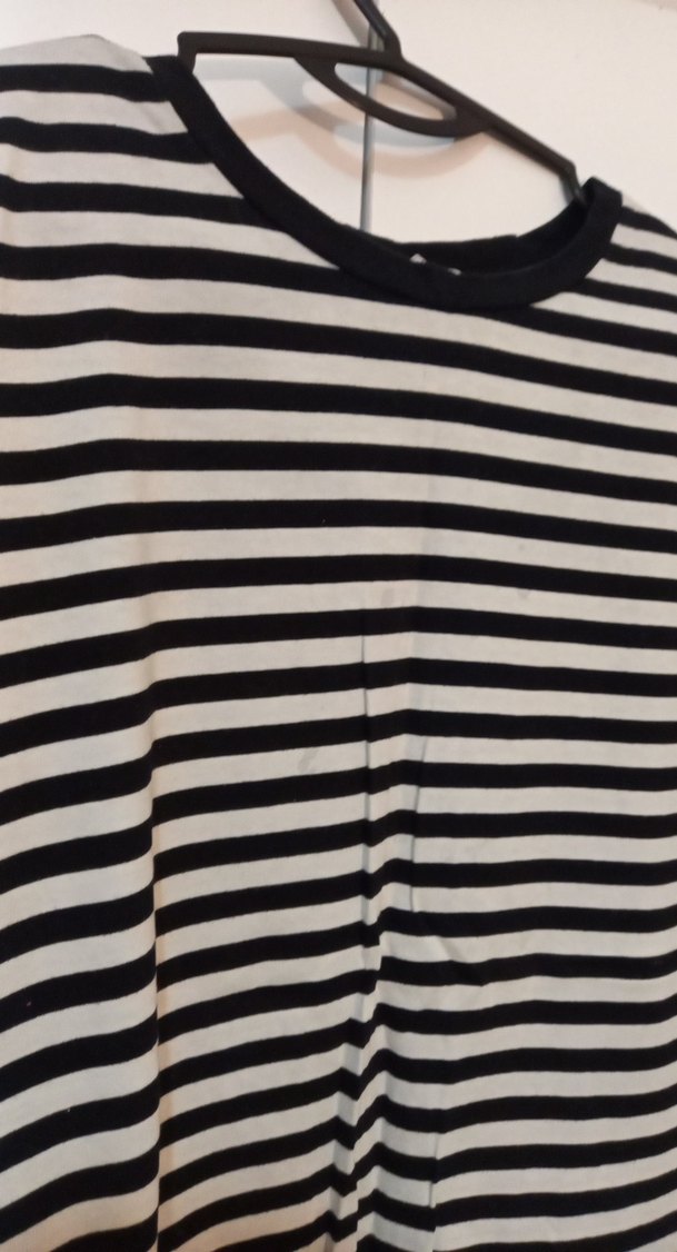 ÜCRETSİZDİR Siyah çizgili Tişört - Görsel 2