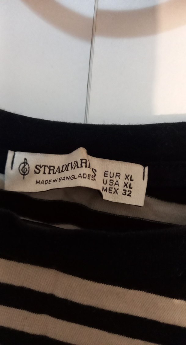 ÜCRETSİZDİR Siyah çizgili Tişört - Görsel 4