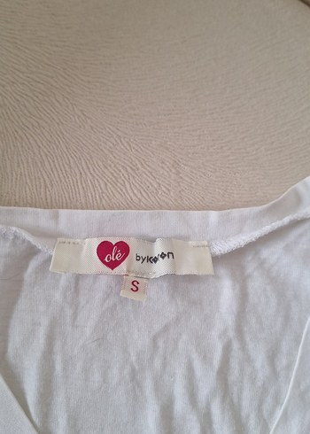 V Yaka Beyaz Kadın Tişört - Görsel 2