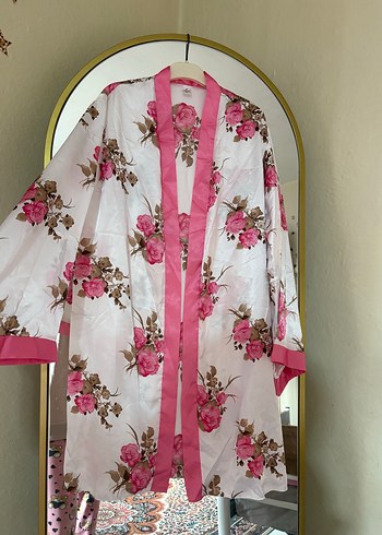 Pembe Çiçek Desenli Uzun Kadın sabahlık - Görsel 2