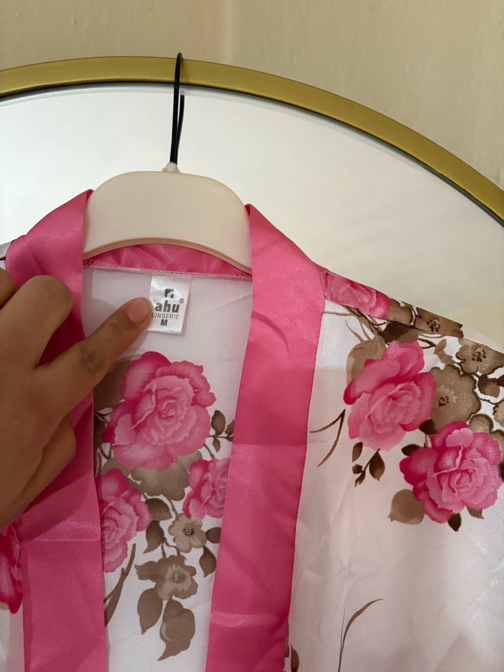 Pembe Çiçek Desenli Uzun Kadın sabahlık - Görsel 4