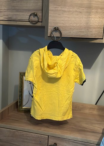 Sarı Kapüşonlu Erkek Çocuk Kısa Kollu Tişört - Görsel 2