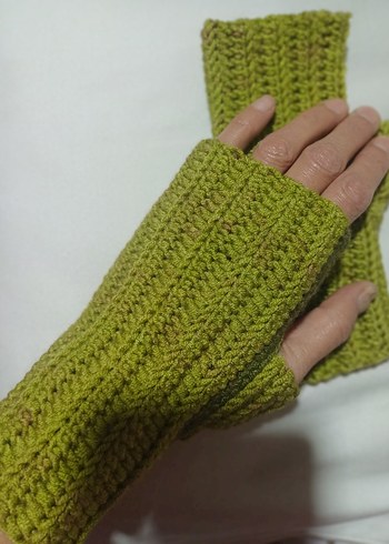 Kırmızı Örgü Parmaksız Kadın Eldiveni - Görsel 2