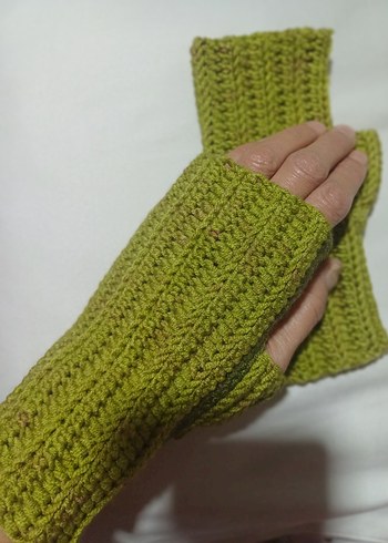 Kırmızı Örgü Parmaksız Kadın Eldiveni - Görsel 3