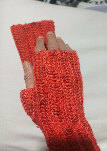 Kırmızı Örgü Parmaksız Kadın Eldiveni - Görsel 5