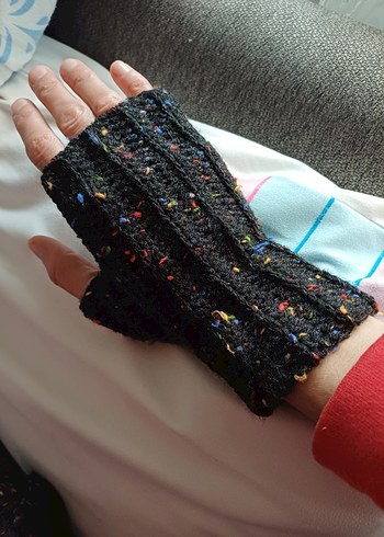 Renkli Örgü Kadın Eldiveni - Görsel 2