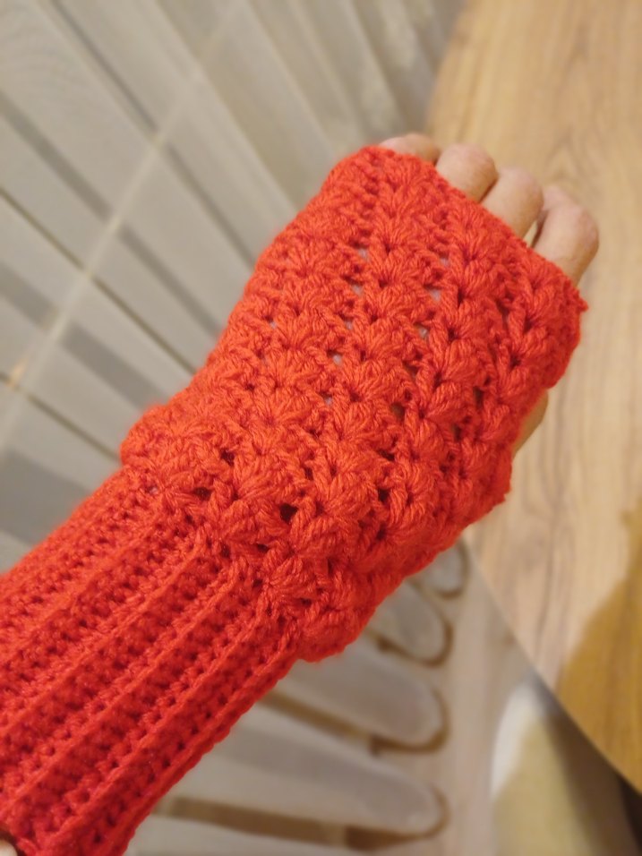 Kadın Kırmızı Örgü Parmaksız Eldiven - Görsel 3