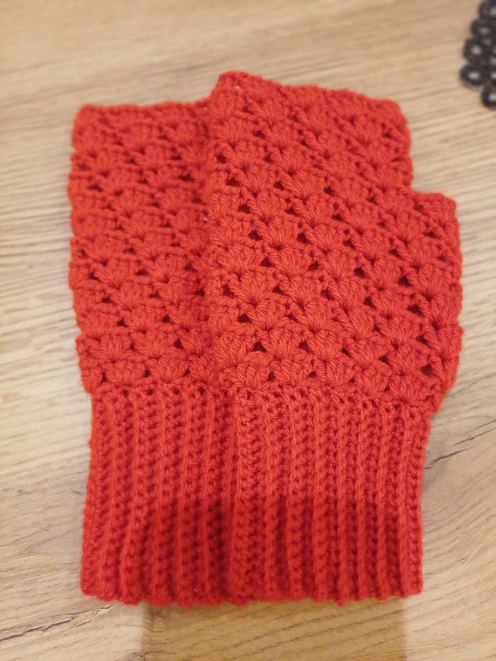 Kadın Kırmızı Örgü Parmaksız Eldiven - Görsel 2