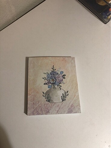 Küçük çizgisiz defter