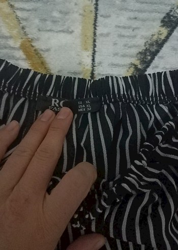 Uzun Kollu Çizgili Siyah Bluz - Görsel 2