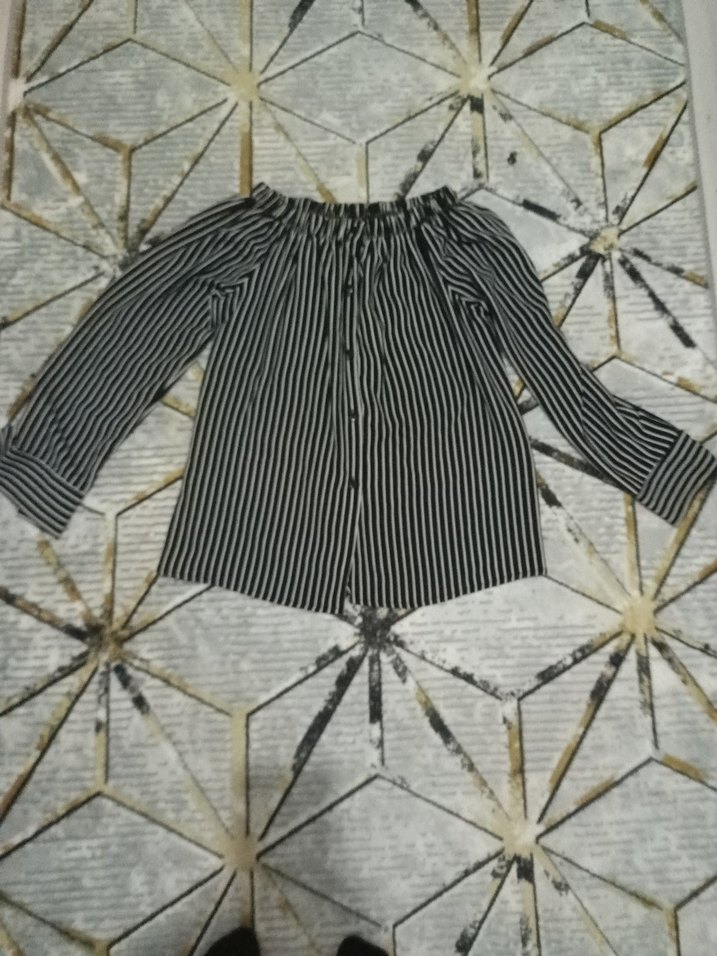 Uzun Kollu Çizgili Siyah Bluz - Görsel 3