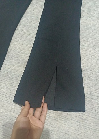 önden yırtmaçlı İspanyol paça pantolon - Görsel 2