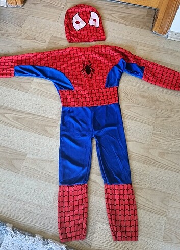 2adet Spiderman kostüm 5/6-6/7 yaş 