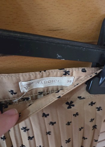 Yargıcı Marka Bej Pileli Mini Etek - Görsel 4