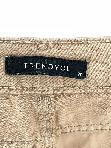 36 Beden çeşitli Renk Trendyol & Milla Mini Şort %70 İndirimli.