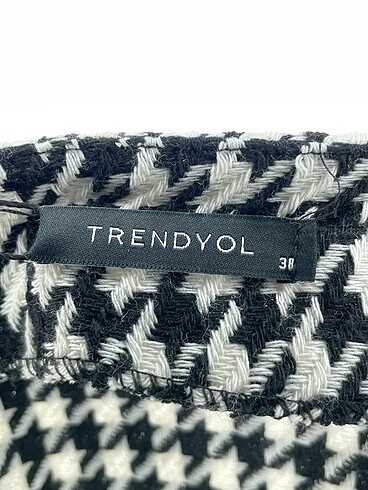38 Beden çeşitli Renk Trendyol & Milla Mini Etek %70 İndirimli.