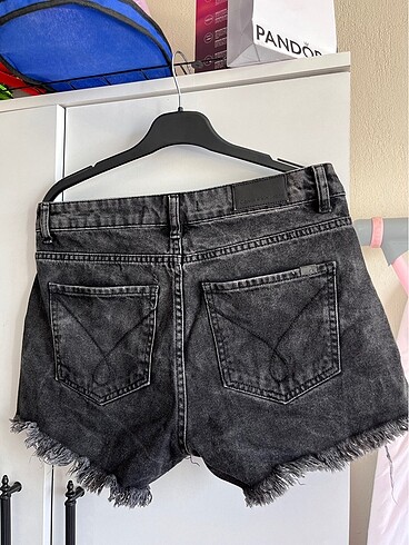 27 Beden Calvin klein jeans şort