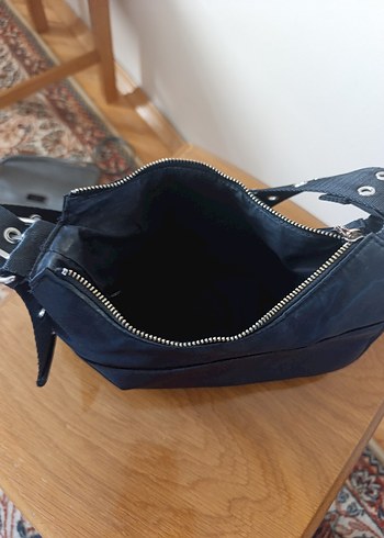 siyah çanta - Görsel 2