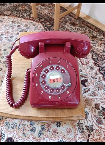 Nostaljik çevirmeli telefon