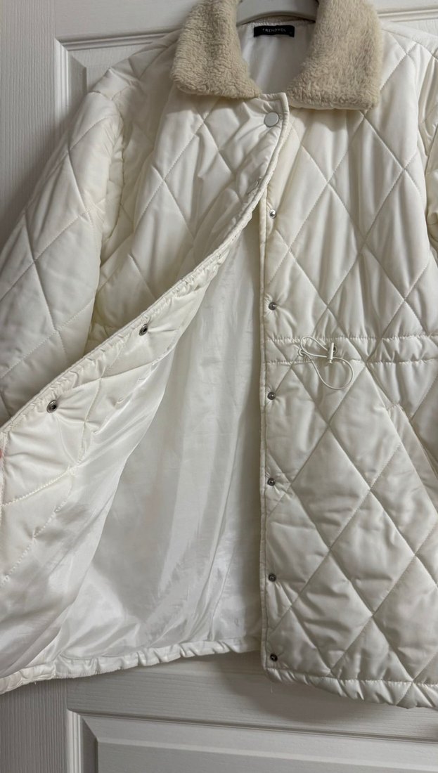 Trendyol Beyaz Şişme Mont - Görsel 5