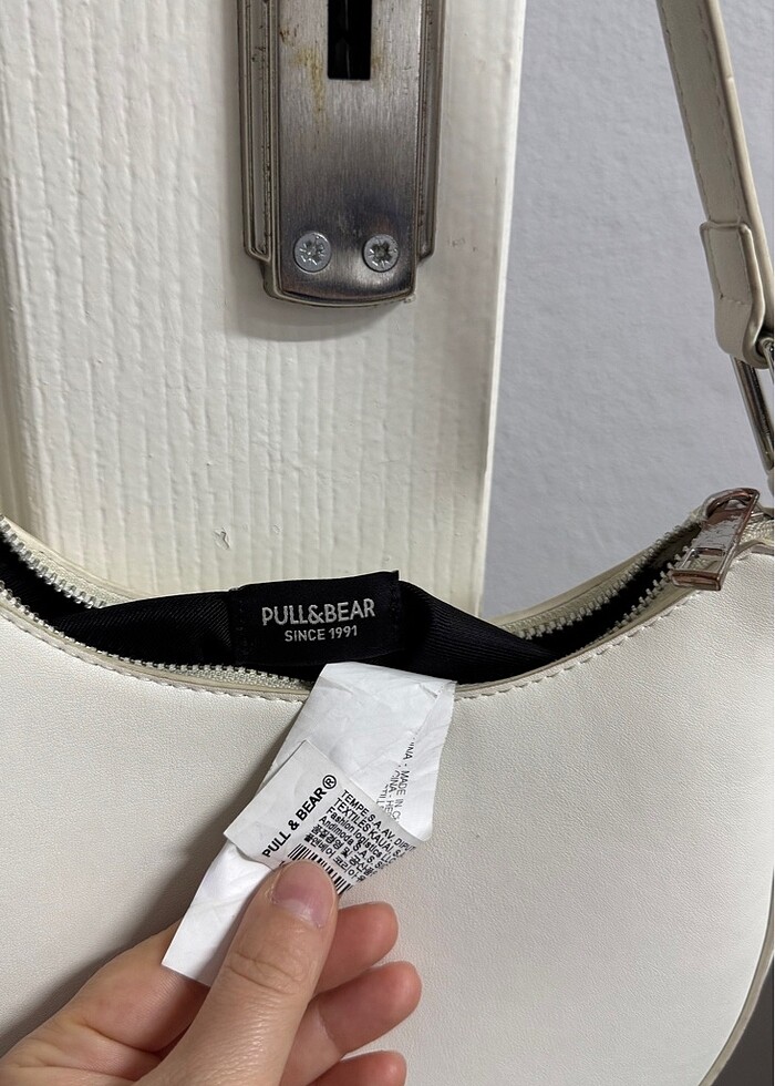 Pull and Bear Beyaz Kol Çantası - Görsel 3