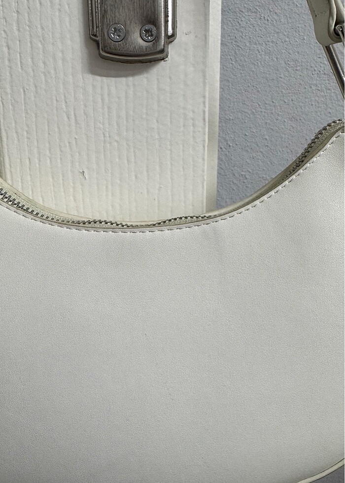 Pull and Bear Beyaz Kol Çantası - Görsel 4