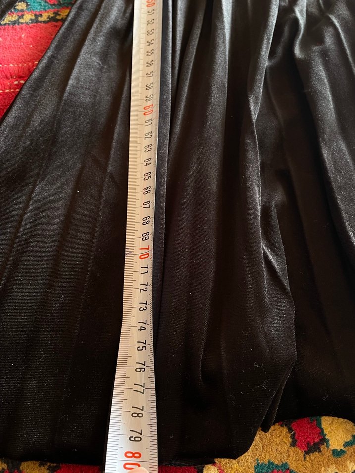 Siyah Uzun Kollu Kadife Elbise - Görsel 4