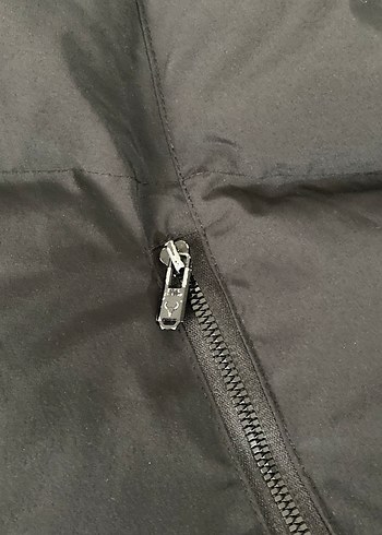 Kadın Siyah Fermuarlı Kısa Kışlık Mont - Görsel 3