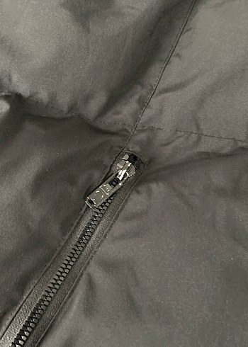 Kadın Siyah Fermuarlı Kısa Kışlık Mont - Görsel 4